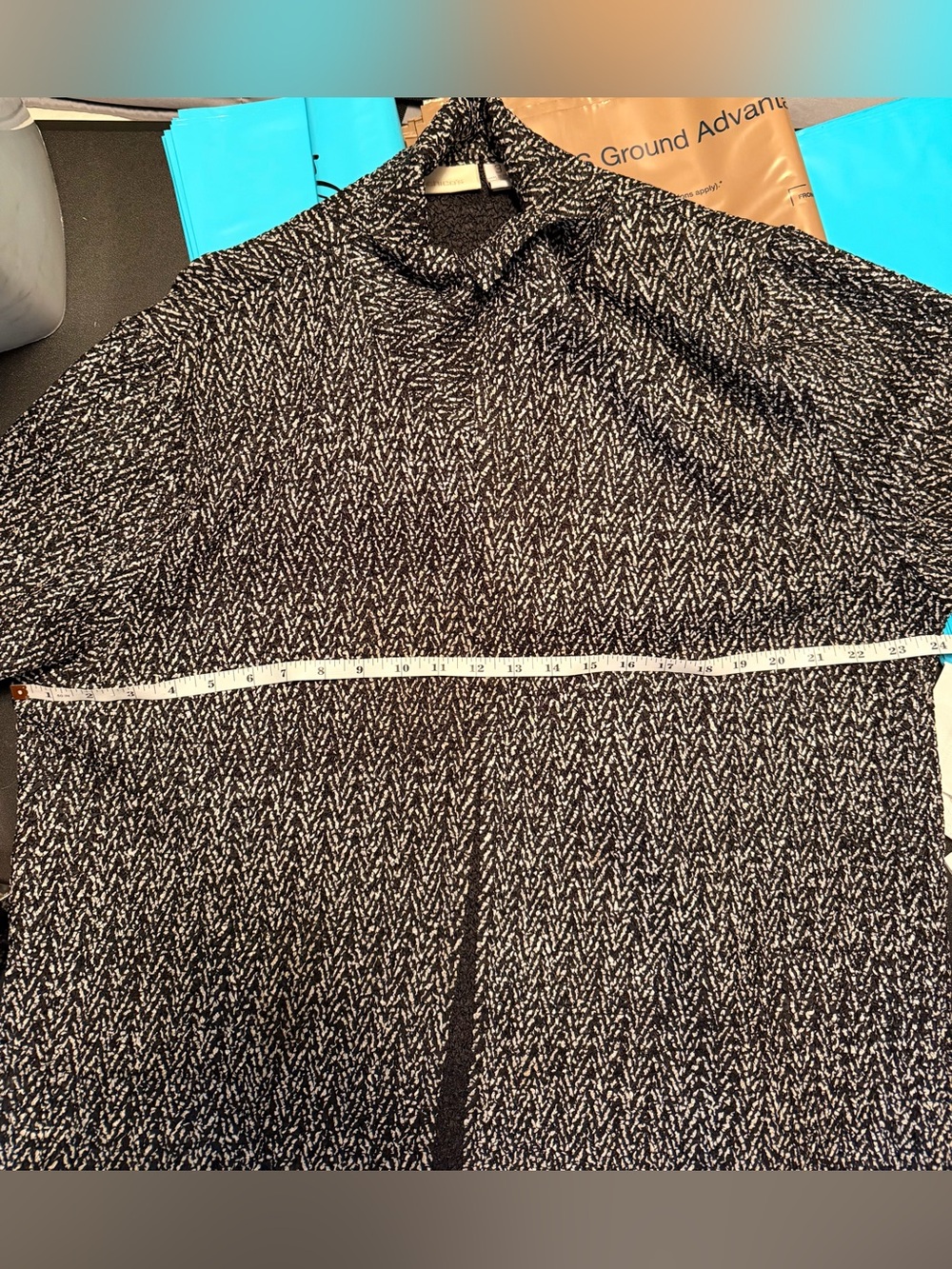 Chico’s Size 3 Jacket Black and White Open Front Lightweight Textured 3/4 Sleeve - Picture 8 of 9